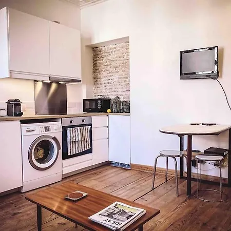 Apartment Superbe 2 Pieces Centre-ville, Calme, Vue